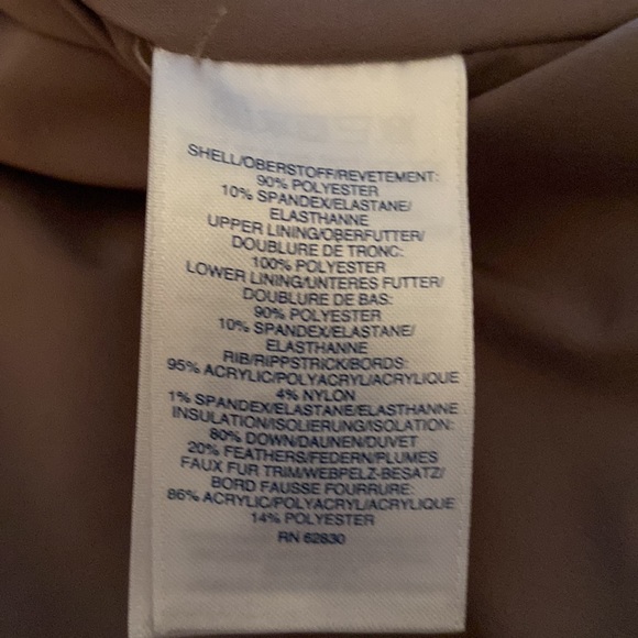 Land’s End Petite size 6-8 down taupe coat. - Picture 5 of 7